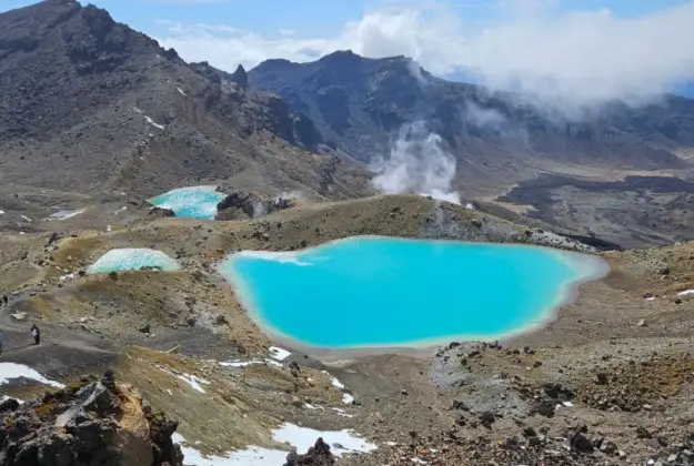 three emerald lakes